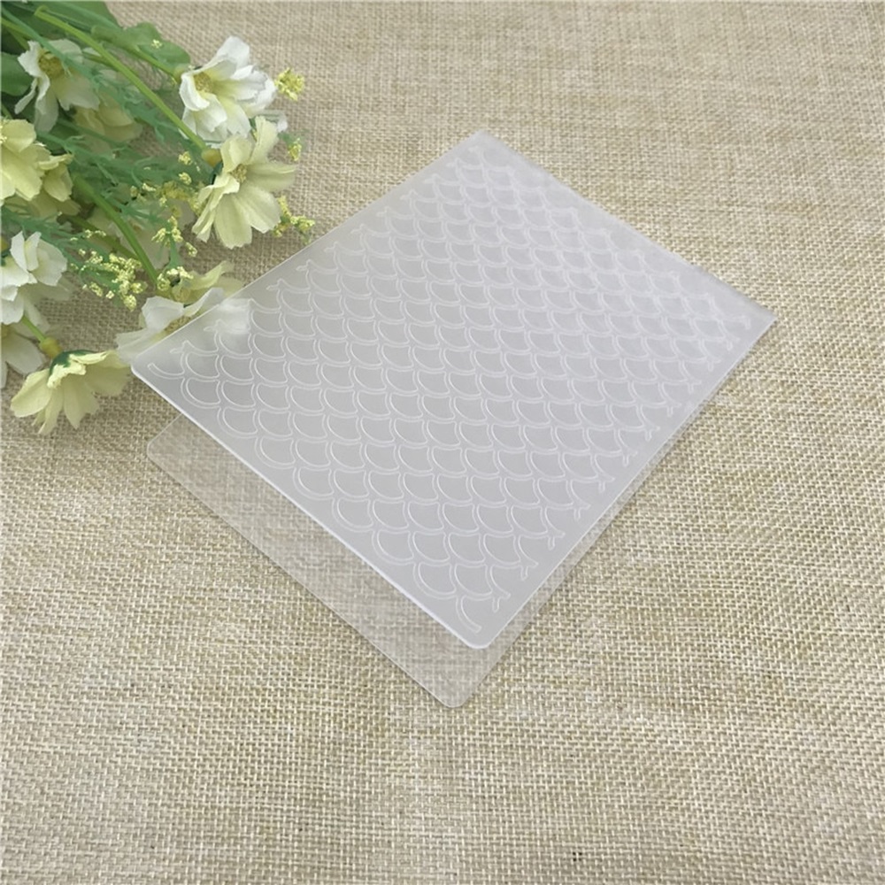 Carpeta de Repujado en Relieve Embossing Folder Escamas 10x15 cm - Imagen 2